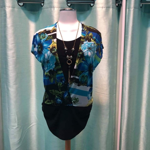 Larges new Dress Blouse - Picture 6 of 11